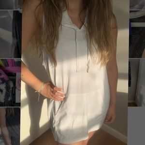 Light pull over hoodie